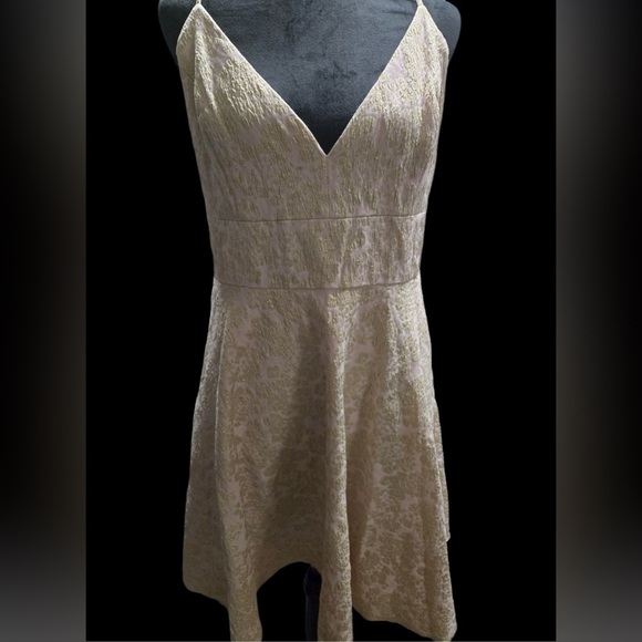 Badgley Mischka Elegant Cream and Gold Dress Size 16 - Picture 1 of 6